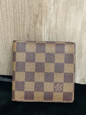 다미에 패턴 가죽 접이식 지갑