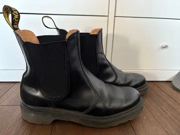 닥터마틴 사이드 고어 첼시 부츠 닥터마틴 UK4