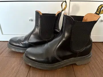 닥터마틴 사이드 고어 첼시 부츠 닥터마틴 UK4