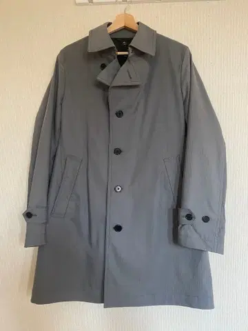 그레이 스트라이프 트렌치코트