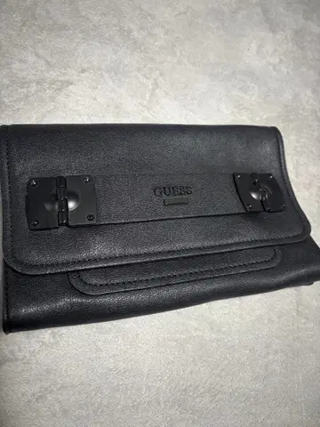 GUESS 클러치백 숄더백