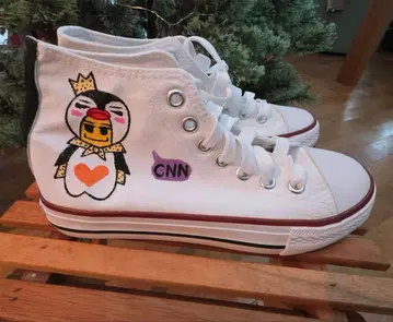 2PM 준호 펭귄 화이트 하이컷 스니커즈