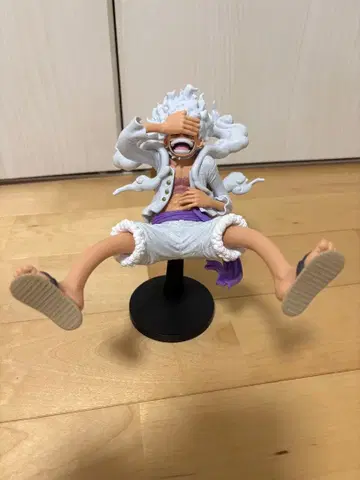 니카 버전 몽키 D 루피 피규어