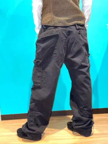 카고 팬츠 블랙 스트릿 패션