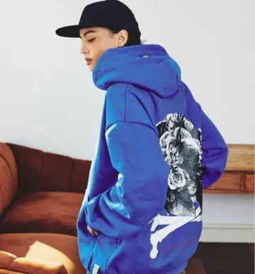 LIBERE 후드티 블루 THEFIRST BEFIRST