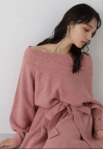 핑크 오프숄더 니트 원피스 내추럴 뷰티 베이직