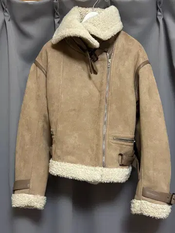 무스탕 코트 베이지 보아 포함