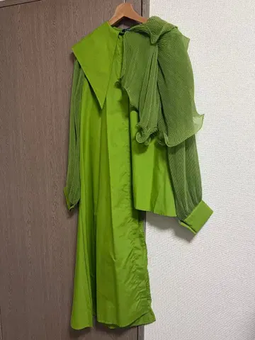 [ 시착만 한 상품 ] RONDA 롱셔츠 프릴 그린 비대칭 개성적