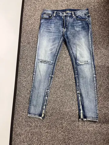 라이트 블루 데미지 데님 팬츠