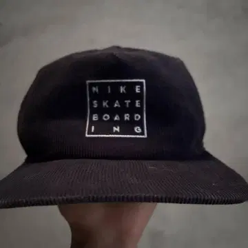 나이키 스케이트보딩 블랙캡