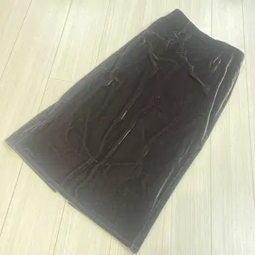 다크 브라운 벨벳 타이트 스커트