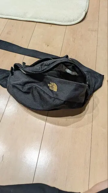 THE NORTH FACE 블랙 바디백