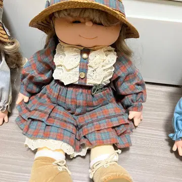 오이케 컬렉션 쇼와 포엠 인형 2번째