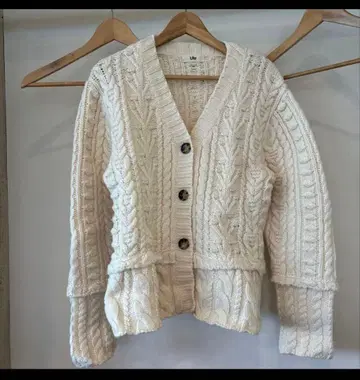 Uhr 우아 케이블 브이넥 가디건