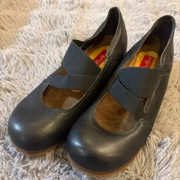 히나 데이 그린! 귀여운! 블랙 가죽 스트랩 플랫슈즈