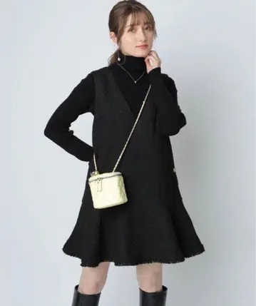 블랙 트위드풍 플레어 드레스