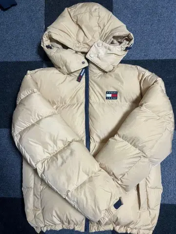 TOMMY JEANS THE ALASKA PUFFER M 사이즈 베이지