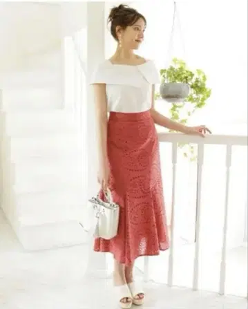 코튼 레이스 자수 머메이드 스커트