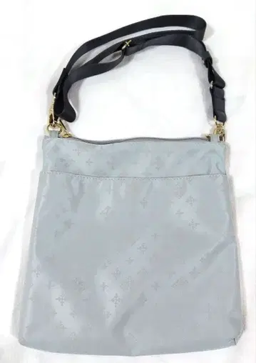 새상품급 russet 나일론 숄더백 사코슈 증정 벨트 포함