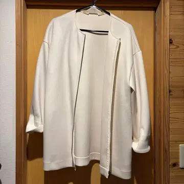 Le 화이트 노카라 집업 자켓