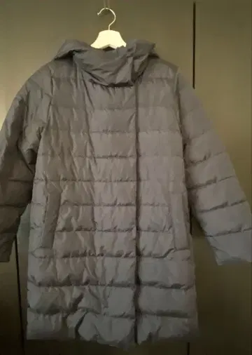 다운 코트 후드 부착 새상품급 네이비