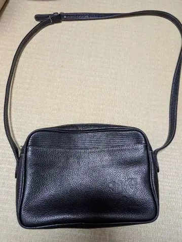 블랙 가죽 숄더백