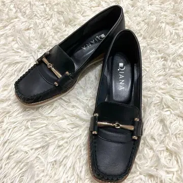 새상품급 DIANA 다이애나 비트 로퍼 골드 금장 장식 가죽 23cm