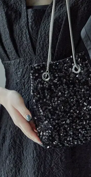 niana 새상품급 2way 스팽글 복조리 파티백 블랙