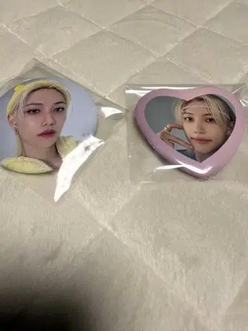 stray kids 스키즈 필릭스 전시회 캔 배지 세트