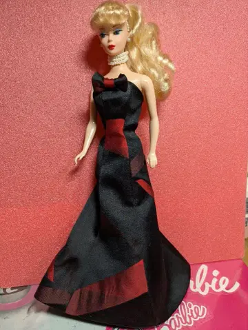 바비 블랙과 빨간색 드레스 Jill님