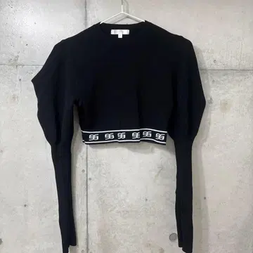 블랙 크롭 니트 스웨터 리엔다
