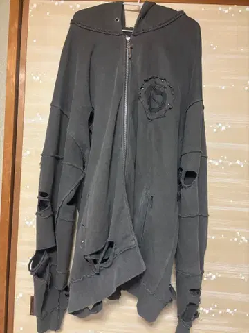 딤모아르 마도사 후드티