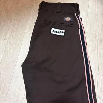 HUF Dickies 콜라보 사이드 스트라이프 팬츠 30