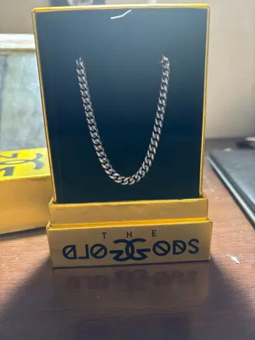 실버 체인 목걸이