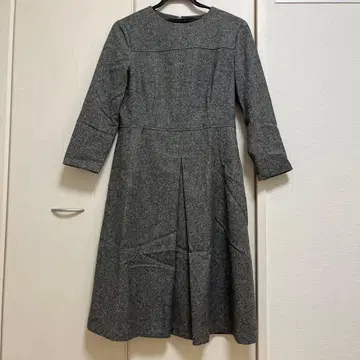 [새상품급] 23구 무릎 기장 원피스 사이즈 38