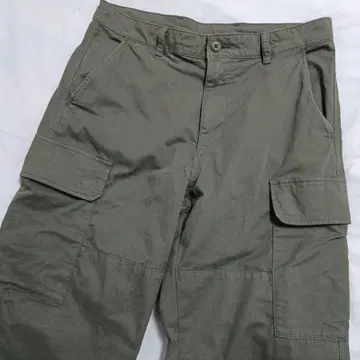 유니클로 카고 팬츠 올리브