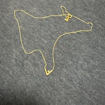 V 목걸이 골드 0.1 다이아몬드