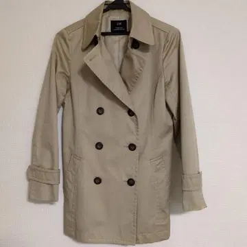 23구 베이지 더블 브레스트 트렌치코트