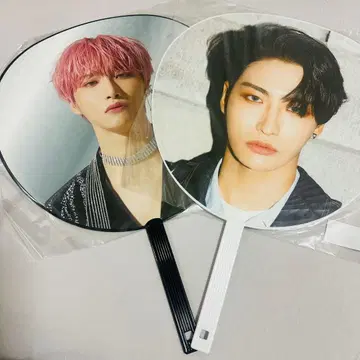 ATEEZ 성화 공식 부채 2개 세트