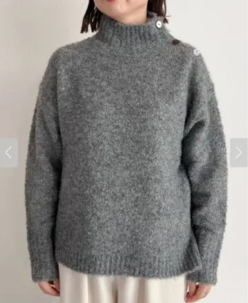 케이토 / 여러 가지 버튼 달린 루프얀 니트 풀오버