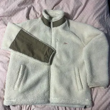 KELTY 화이트 플리스 자켓 보아 자켓