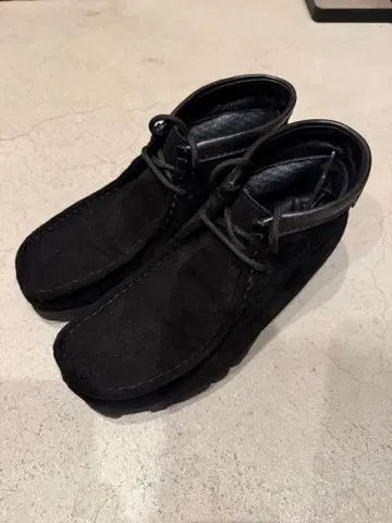 클락스 오리지널스 왈라비 부츠 고어텍스