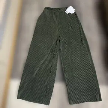 미사용 새상품 어반 리서치 플리츠 셔링