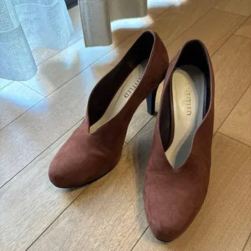 브라운 스웨이드 하이힐