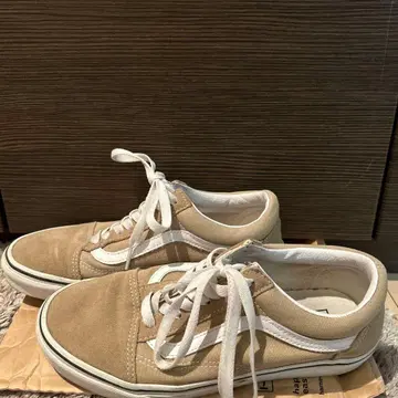 Vans 베이지 스웨이드 스니커즈