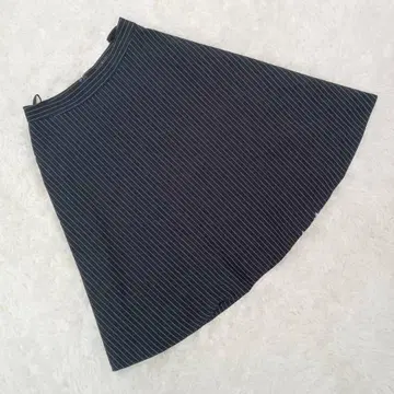 새상품급 [INDIVI] 인디비 (34) 핀스트라이프 A라인 스커트