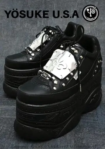 YOSUKE 요스케 통굽 스니커즈 백합 문장 스터드