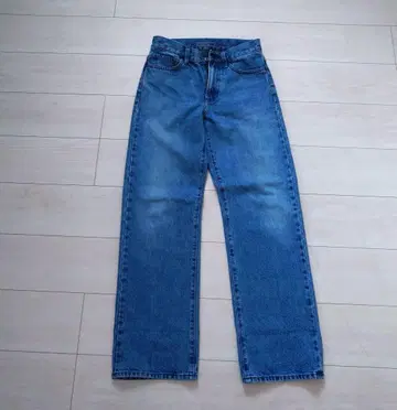 UNIQLO 스트레이트 청바지 상품번호: 476209