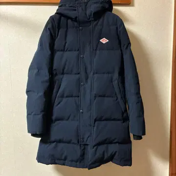 네이비 후드 부착 다운 자켓