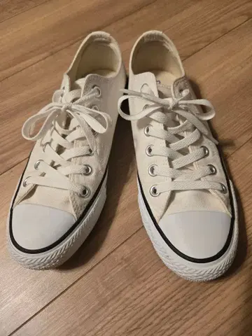 [ 새상품급 ] CONVERSE NEXSTAR 화이트 스니커즈